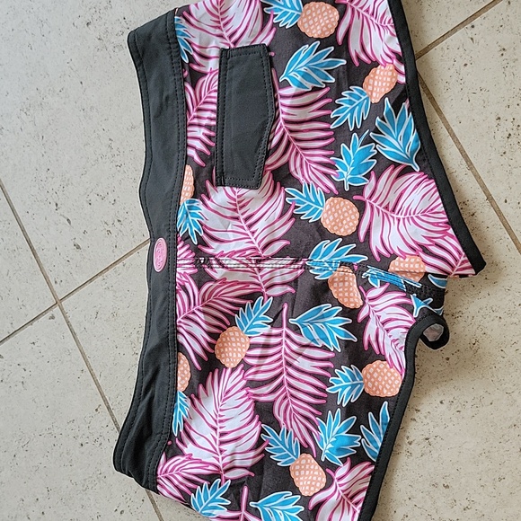 Maui and Sons Womens Swim Shorts - Picture 2 of 3